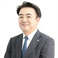 山田 愼一