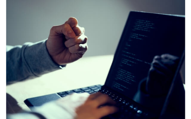 闇金から返済を求められているときの対処法