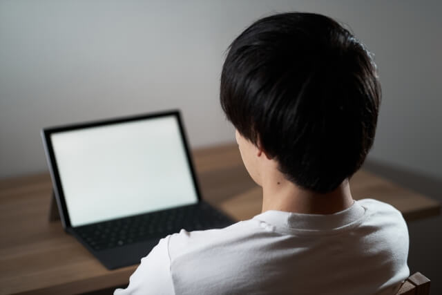 先払いで口座買取が申し込める業者はどこで見つける?