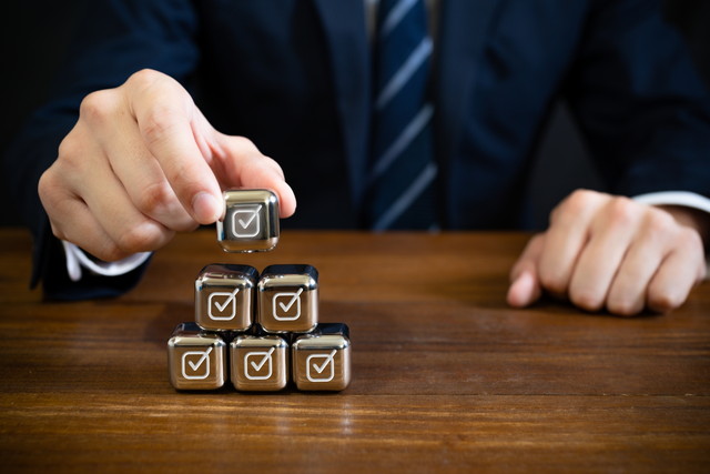 【対処法】闇金を相手にキチンと介入できる専門家の条件は?